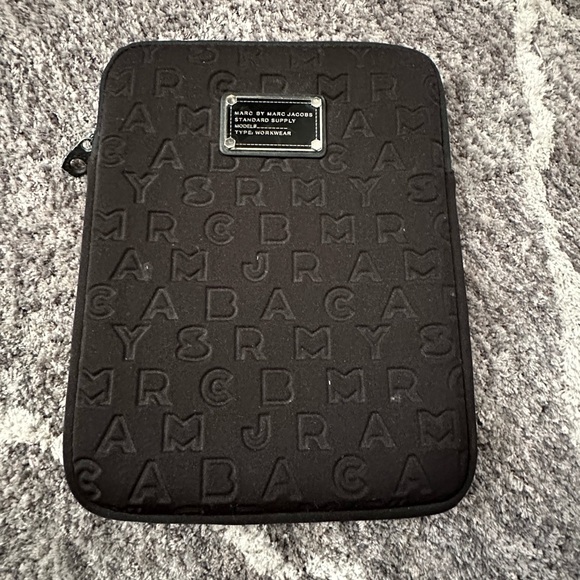 Marc Jacob’s iPad Case (Black) - Picture 1 of 3